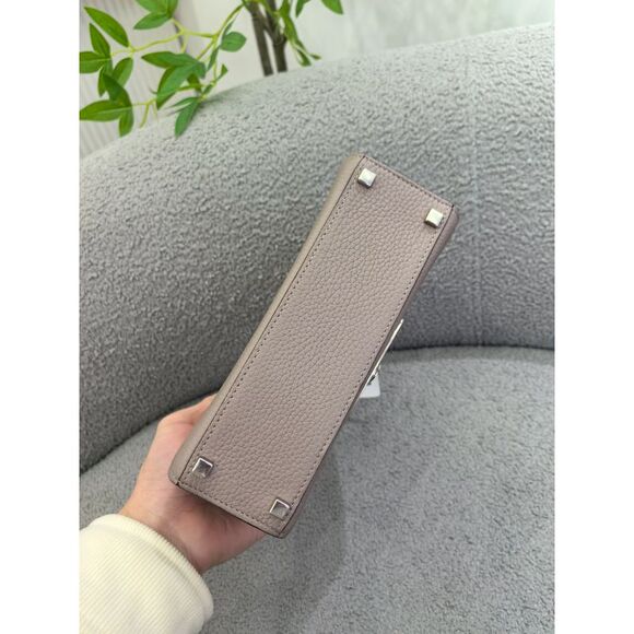 Moynat Women Pre-Loved Bag Very Good Condition - Picture 8 of 9